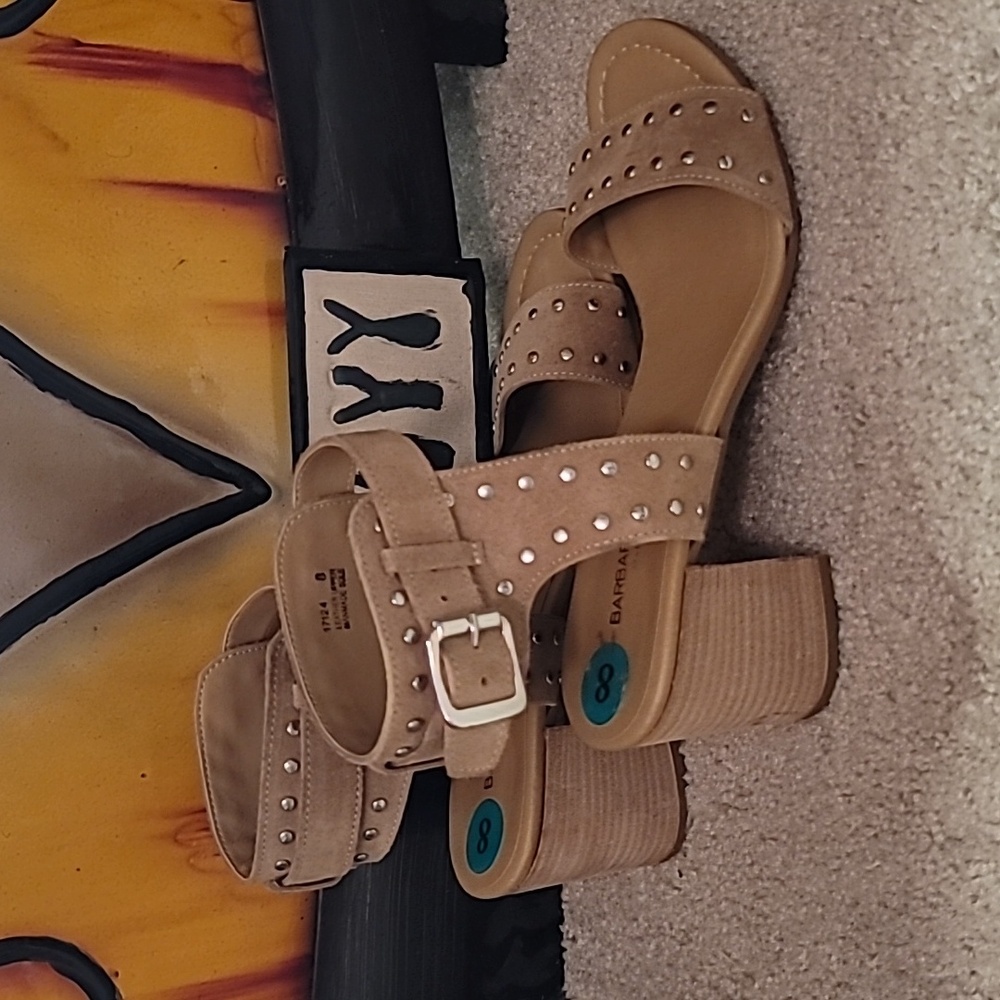 Sandals - Picture 2 of 3
